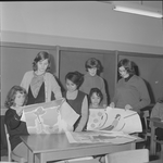 3909 Leerlingen van de Nijverheidsschool voor meisjes., 1960-01-01