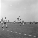 5399 Voetbalwedstrijd Nederland tegen Engeland in het Gemeentelijk Sportpark aan de Hanzeweg., 1960-01-01