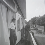 57 In 1963 kocht de Stichting Betaald Voetbal Deventer het pand Brinkgreverweg 238. Op 29 juli 1964 is het jeugdhuis ...