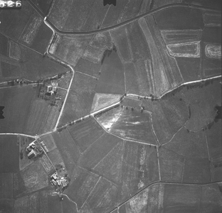 169 -LF Oxe. Midden: Paddengatsteeg; onder: Hanninksdijk; boven: Dortherbeek., 1971-03-29