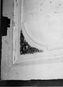 391 Detail plafond begane grond Welle-zijde, 01-09-1980