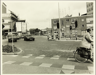 3854 Churchillplein met links bouw Cultureel centrum (schouwburg, filmhuis, muziekschool en Kreatief Centrum. In de ...