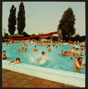 4595 Borgelerbad, grote drukte, 1990-08-01