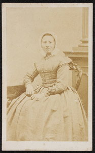 9 Carte de Visite van Jannetje Overbosch, tweede vrouw van Jacob Brouwer., 1860-01-01