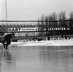 963 Deventer Kunstijsbaan. Op 22 en 23 januari 1966 werden hier de Europese schaatskampioenschappen Allround gehouden. ...