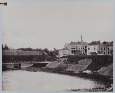 996 -22 Stadswal en Buitengracht met Keizerstraat, links militaire stallen, en Pikeursbaan, vóór 1881., 1875-01-01