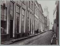996 -31 Polstraat, gezien richting het Grote Kerkhof met Lebuïnuskerk., 1875-01-01