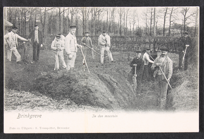 953 Patiënten aan het werk op het terrein of in landerijen van Brinkgreven. , 1920-01-01