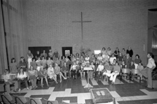 RJ000000702 De Jolly Singers repeteren in de Taborkerk onder leiding van André Engelbregt. (NNC 03-09-1976)