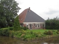 WAT120003326 Stolpboerderij de '' Uilenhoek'' '' aan de Westerweg nummer 69.