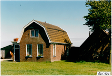 CPH_map2_121 Woning van de familie G.J.R. van Zaanen aan de Oosterweg nummer M24. (achtergrondinformatie: Piet Hetjes)