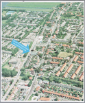 WAT002000576 Luchtfoto van Wormer.Het Postkantoor van Wormer is met een dikke pijl aangegeven!
