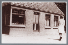 WAT002001786 Kruidenierswinkeltje van Antoon (Toon) Koelemeijer, geboren in 1874.