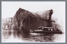 WAT002002344 Brand in de rijstpakhuizen Rouen en Visser van Wessanen & Laan.Op 8 september 1937 om 5.30 uur grote brand ...