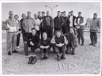 NNC-2000-02-0006 De Volendamse Lourdesgangers staat een honderd dagen durende tocht door België, Luxemburg en Frankrijk ...