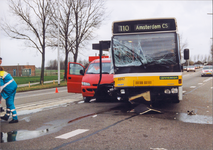 NNC-2000-02-0009 Een lijnbus van Connexxion heeft gisterochtend op de provinciale weg N247 bij Monnickendam,ter hoogte ...