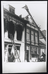 VHP002000086_0074 Op 6 mei 1955 werd de bovenverdieping van Café-biljart Dortmunder Quelle door brand verwoest en in ...