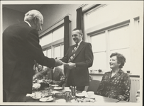 393 40 jarig jubileum van dhr. C. Binken, instructeur nabewerking, op 24 september 1974