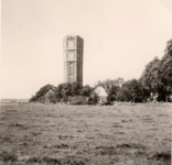 WAT120002454 OQ Dorpsbeelden/OQ D1112 - 1962, zicht op de watertoren
