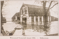 AdV_18-39-02 Tekst AdV: “Onderschrift op de foto: “Watersnood Purmerend januari 1916 – Nekkerstraat”