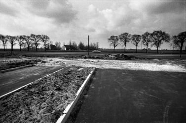 RJ000000527 De Churchilllaan mist aansluiting op de Jaagweg.(NNC 10 maart 1976)