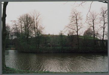 WAT001000419 Fort Neckerweg. Dit fort maakt deel uit van de Stelling van Amsterdam, een 135 km lange verdedigingskring ...