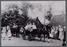 WAT001000577 Feestweek 1937 t.g.v. 325 jarig bestaan van de Beemster.Foto eerste wagen dokter Jan Pieter Veening, ...