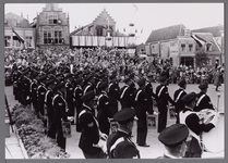 WAT001001071 Muziekkorps van de Rijkspolitie.Stadsfeest Edam.Van 12 tot 21 juli 1957 hielden de Edammers een stadsfeest ...