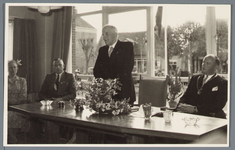 WAT001001880 Foto: de officiële opening van het rusthuis ,,De Keern'' werd verricht door de Commissaris van de Koningin ...