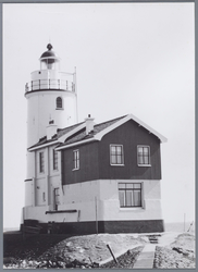 WAT001001940 Foto: vuurtoren van Marken.Het Paard van Marken is de vuurtoren van Marken. De huidige vuurtoren is ...