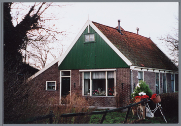 WAT001002103 Middelie 34 Dit was het huisje van mevrouw P. Molenaar-Vink en is na haar overlijden is het huis verkocht ...