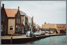WAT001002171 Foto: Zicht op de haven van Monnickendam gezien vanuit de richting van de Lange Brug.