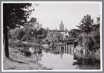 WAT001002308 Foto v.l.n.r.; Pieter Jonges, Leny Klopper-Bruin en Jan KlopperOudheidskamer Jisp, Dorpsstraat nummer 19 ...