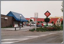 WAT001002286 Aanzicht op winkelcentrum t Spil in de jaren negentig.