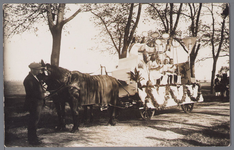 WAT001002724 Feestelijke optocht met paard en wagen ter gelegenheid van het 300 jaar bestaan van de Purmer.1622 tot 1922.