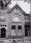 WAT001003160 Julianastraat met de huisnummers 52 en 54 bouwjaar 1910.