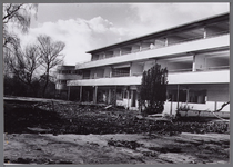 WAT001003889 Het Stadsziekenhuis ontworpen door de Purmerendse architecten Plas en Koning. Op 17 januari 1939 ging de ...