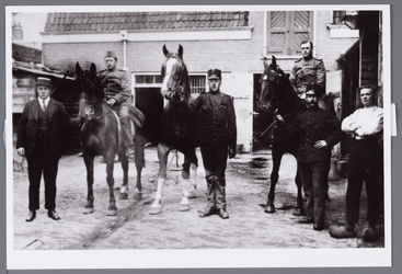 WAT001005674 Johannes Petrus Philippus van Herp tijdens de inkwartiering van militairen tijdens de mobilisatie in 1914-1918.