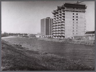 WAT001009160 Beemsterringvaart, flats einde Burg. Kooimanweg, met bouw nieuwe brug over de Beemsterringvaart (N244)