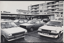 WAT001010444 Winkelcentrum Wormerplein / Kooimancentrum, op 1 januari 1960 zijn de eerste bouwvergunningen verleend ...