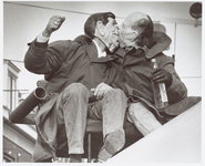 WAT001014893 Carnaval.Feestende Ronald Reagan en Gorbatsjov.
