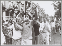 WAT001017045 Na de overwinning van het Nederlands elftal vieren iedereen op zijn manier de overwinning.Europese ...