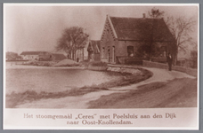 WAT002000206 Het stoomgemaal ,,Ceres met Poelsluis aan den Dijk naar Oost-Knollendam.Midden: de sluiswachterswoning ...