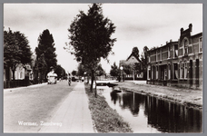 WAT002000351 Richting Schansbrug en Jisp. Op de hoek (op nummer 35) winkel van Nicolaas ( Nic ) Vens, broodwinkel. (van ...