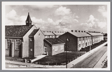 WAT002000395 Gereformeerde Kruiskerk in de Molenbuurt te Wormer. Het gebouw is in 1952 gebouwd. Ontworpen door ...