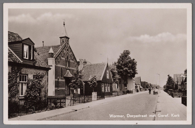 WAT002001029 Gereformeerde kerk ''de Tempel'' aan de Dorpsstraat 199.Eerste steen is gelegd op 31 mei 1905.V.l.n.r. ...