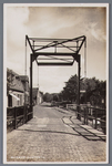 WAT002001766 De Oostertilbrug met wegsloot richting Jisp.