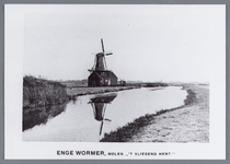 WAT002001971 Doppenmolen ‘’Het Vliegend Hert” achtkantige bovenkruier op schuur, te Wormer aan de Engewormersloot, iets ...