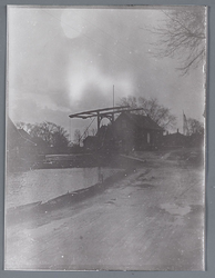 WAT002001992 Bartelsluis, met sluiswachtershuis.