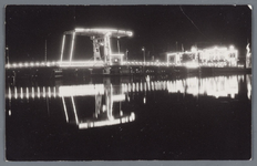 WAT002002139 Zaanbrug verlicht richting Wormerveer bij nacht.